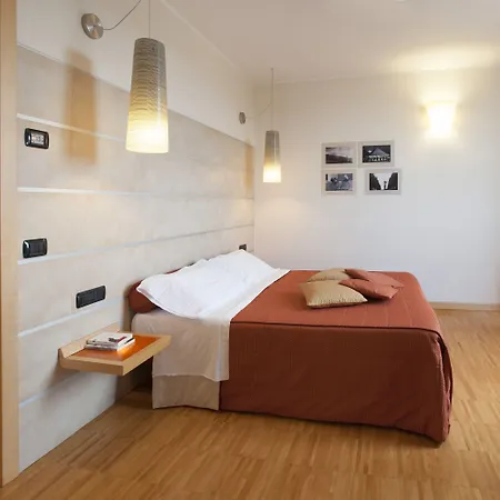 Lägenhetshotell Albaresidence Masera26