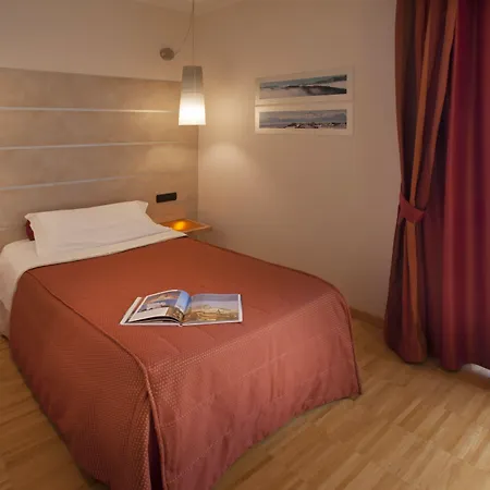 Apartahotel Albaresidence Masera26 4*