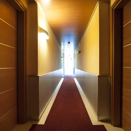 Apartahotel Albaresidence Masera26