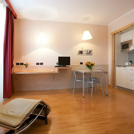 Aparthotel Albaresidence Masera26 2*